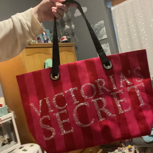 Victoria’s Secret Tote. NWOT💎🎉 - Picture 2 of 5